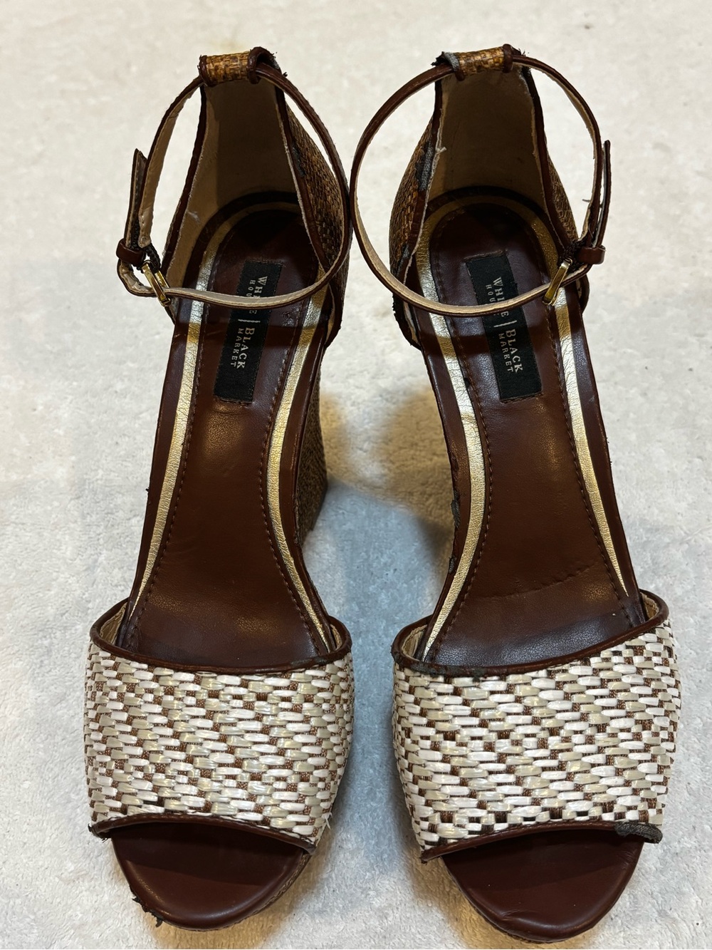 Almost Brand New Wedges By White House / Black Market - Size 8M - Box 82